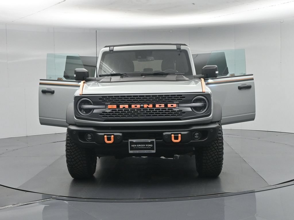 Certified 2023 Ford Bronco Badlands w/ Sasquatch Package AWD/4WD image 31