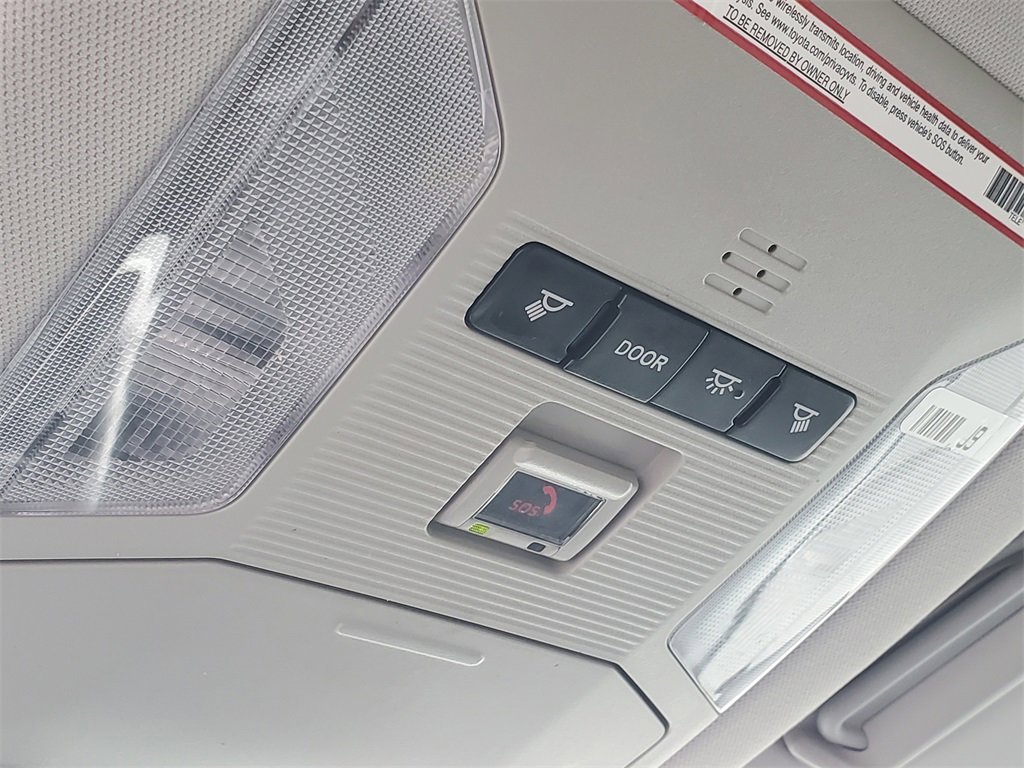 Used 2021 Toyota RAV4 XLE image 23