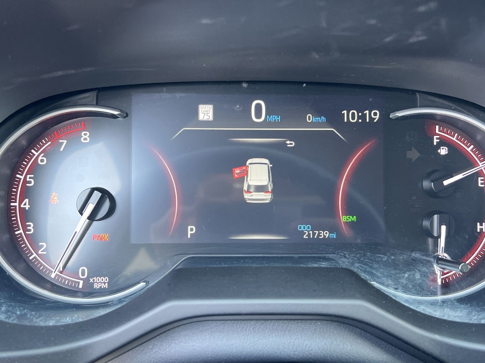 Used 2024 Toyota RAV4 LE image 17