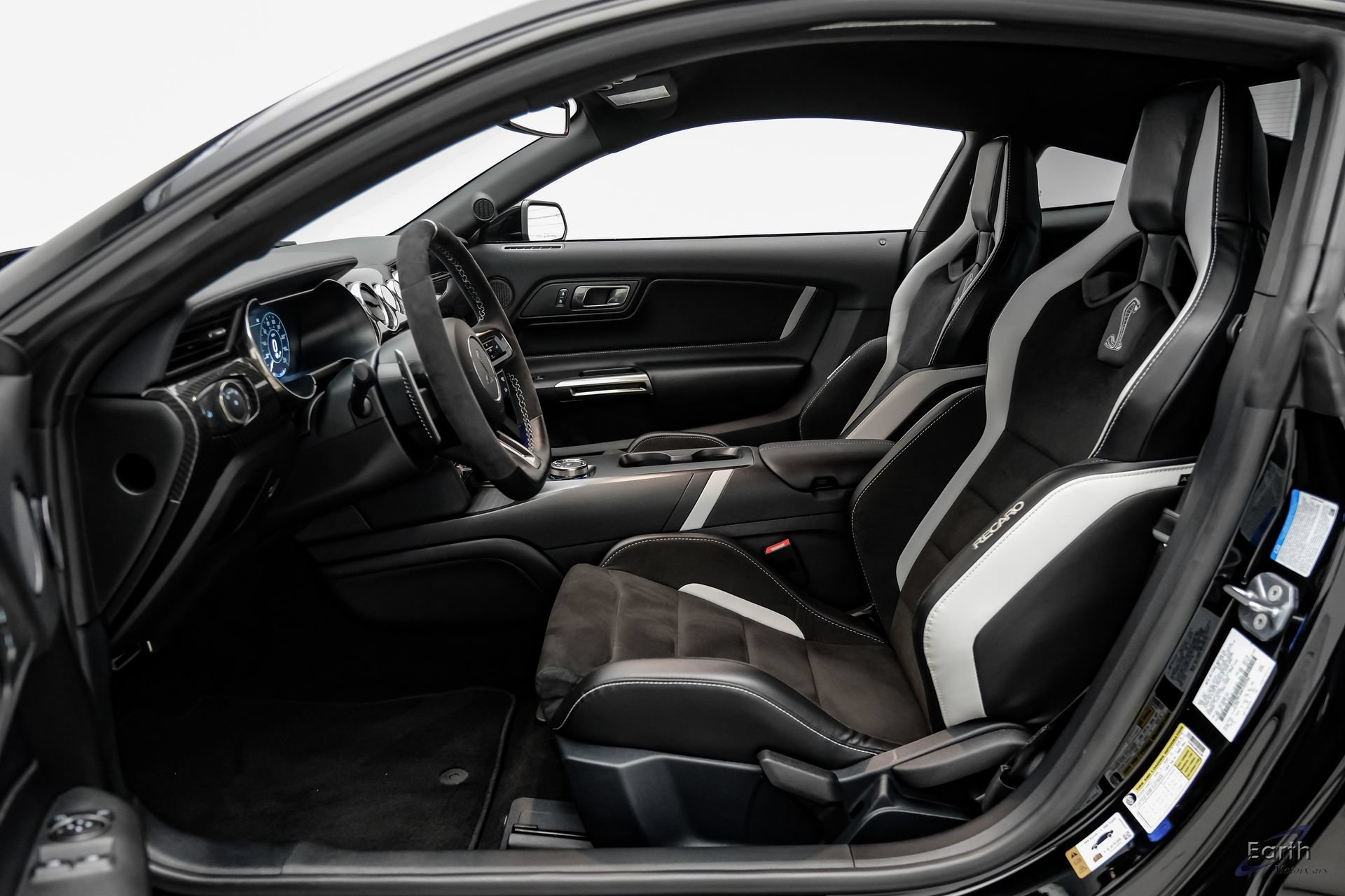 Used 2021 Ford Mustang Shelby GT500 w/ Carbon Fiber Track Pack RWD image 47