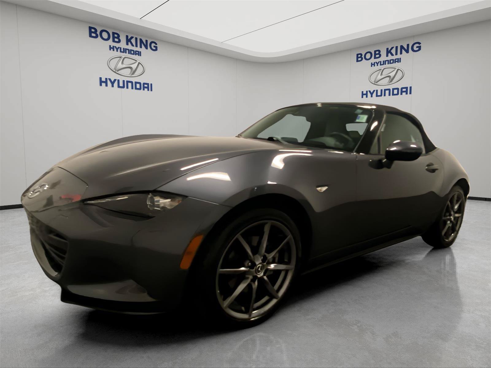 Used 2016 MAZDA MX-5 Miata Grand Touring RWD image 1