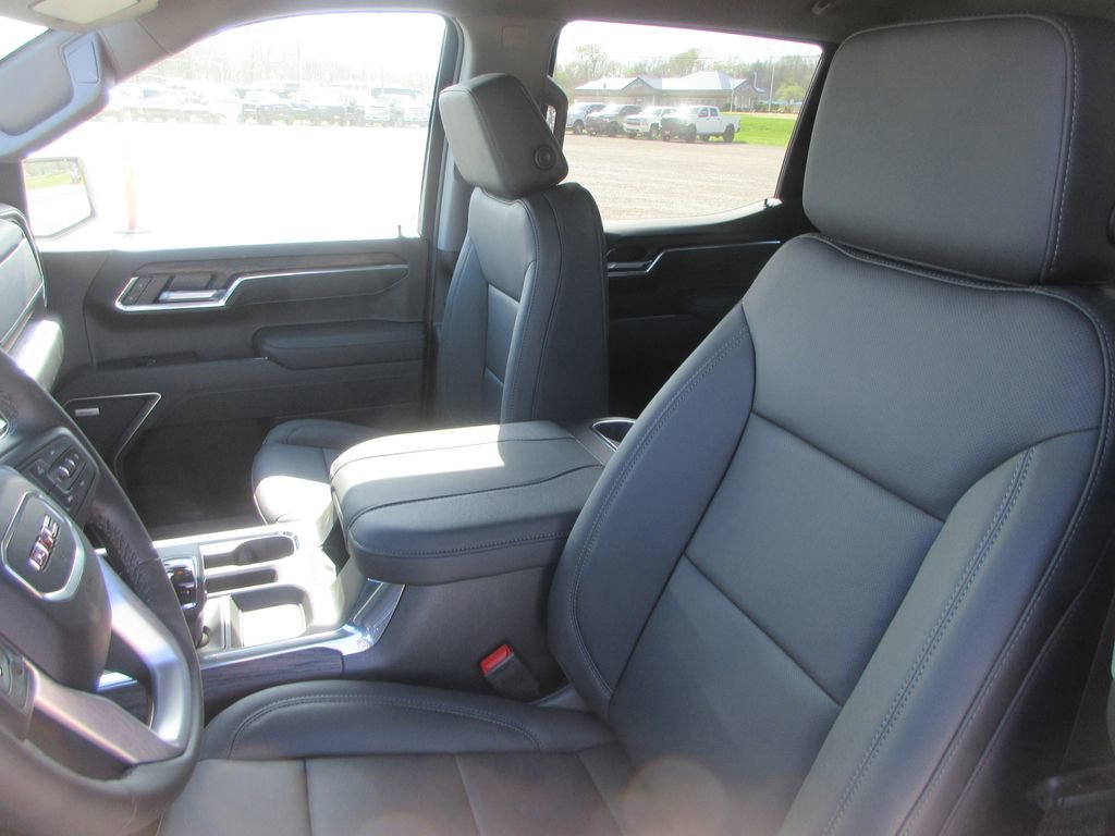 New 2026 GMC Sierra 1500 SLT image 13