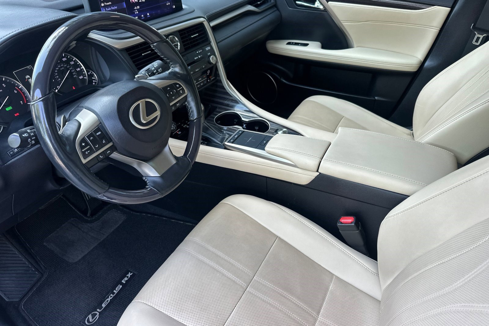 Used 2021 Lexus RX 450h AWD w/ Luxury Package image 11