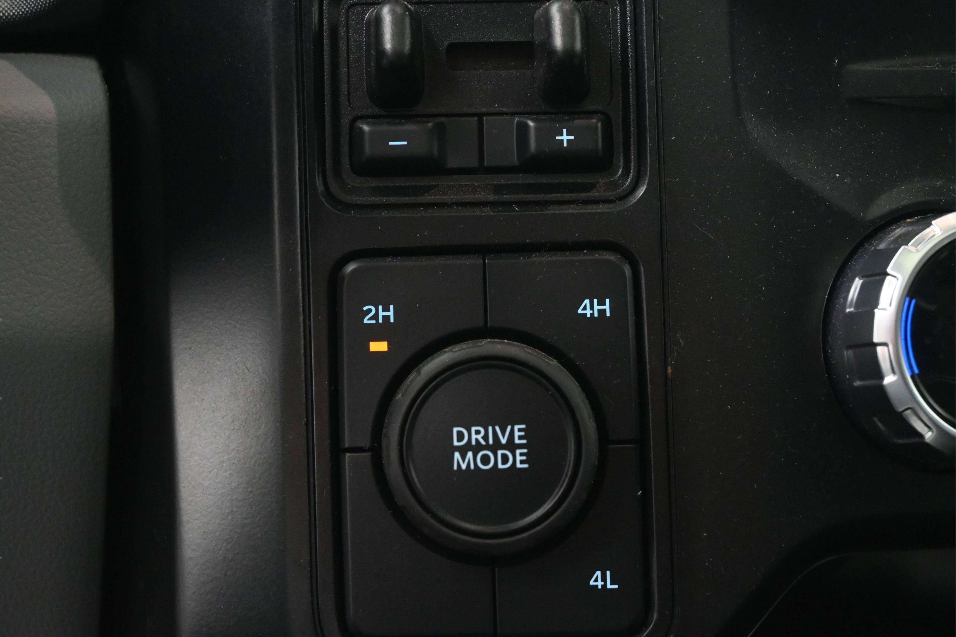 Used 2024 Ford F250 Limited AWD/4WD image 46