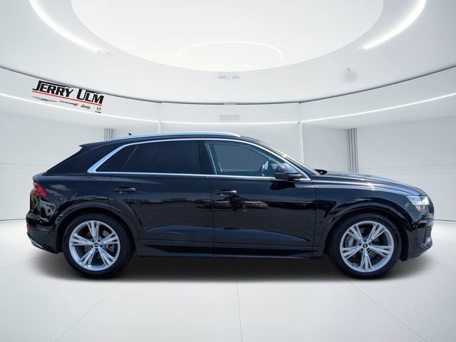 Used 2023 Audi Q8 Prestige image 2