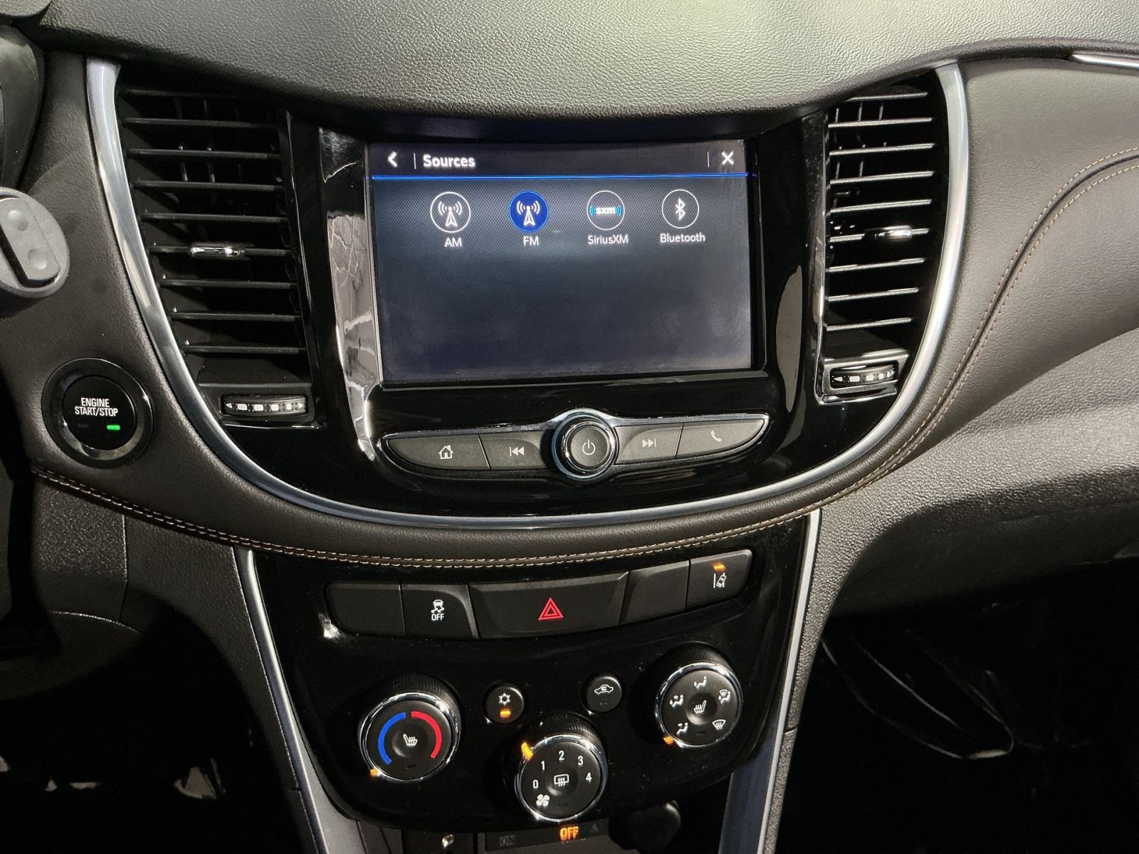 Used 2020 Chevrolet Trax Premier AWD/4WD image 19
