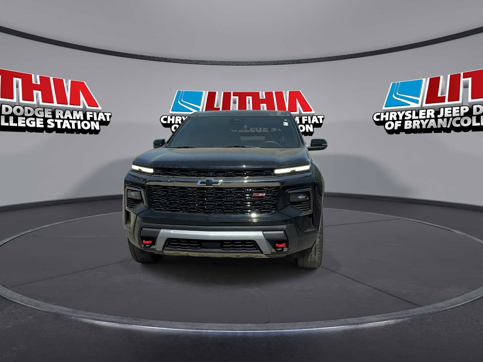 Used 2025 Chevrolet Traverse Z71 w/ LPO, Floor Liner Package image 3