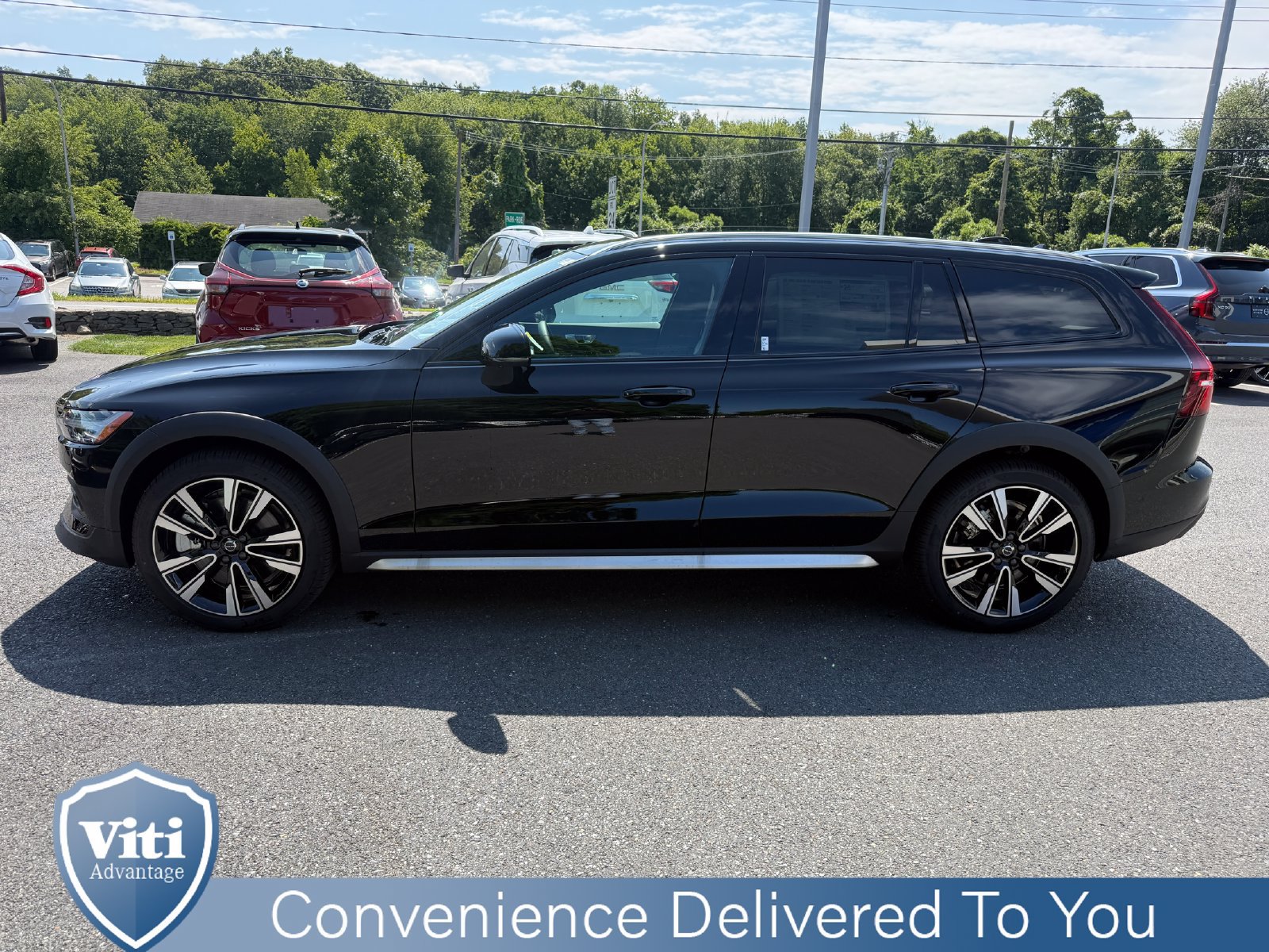 New 2026 Volvo V60 B5 Cross Country Ultra w/ Protection Package Premier AWD/4WD image 5