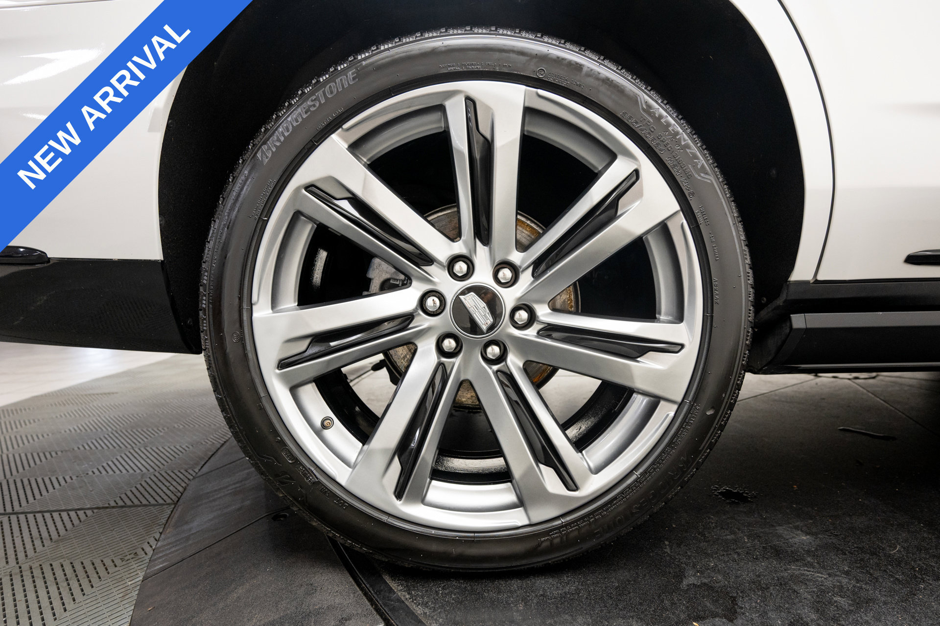 Used 2025 Cadillac Escalade Sport Platinum w/ LPO, Floor Liner Package AWD/4WD image 25