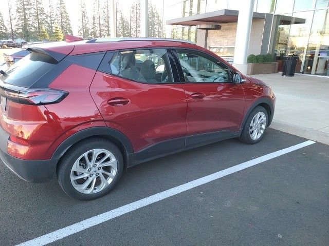 Used 2023 Chevrolet Bolt EUV LT w/ Driver Confidence Package image 8