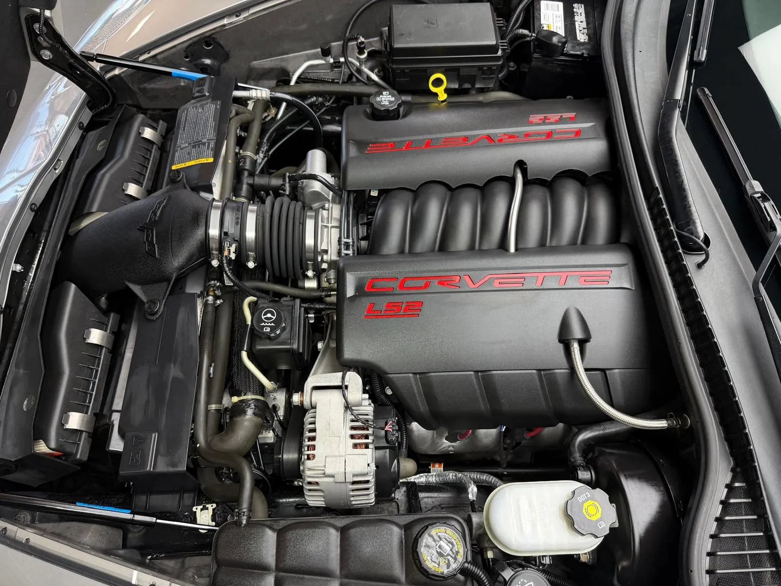 Used 2005 Chevrolet Corvette Coupe w/ Preferred Equipment Group RWD image 11