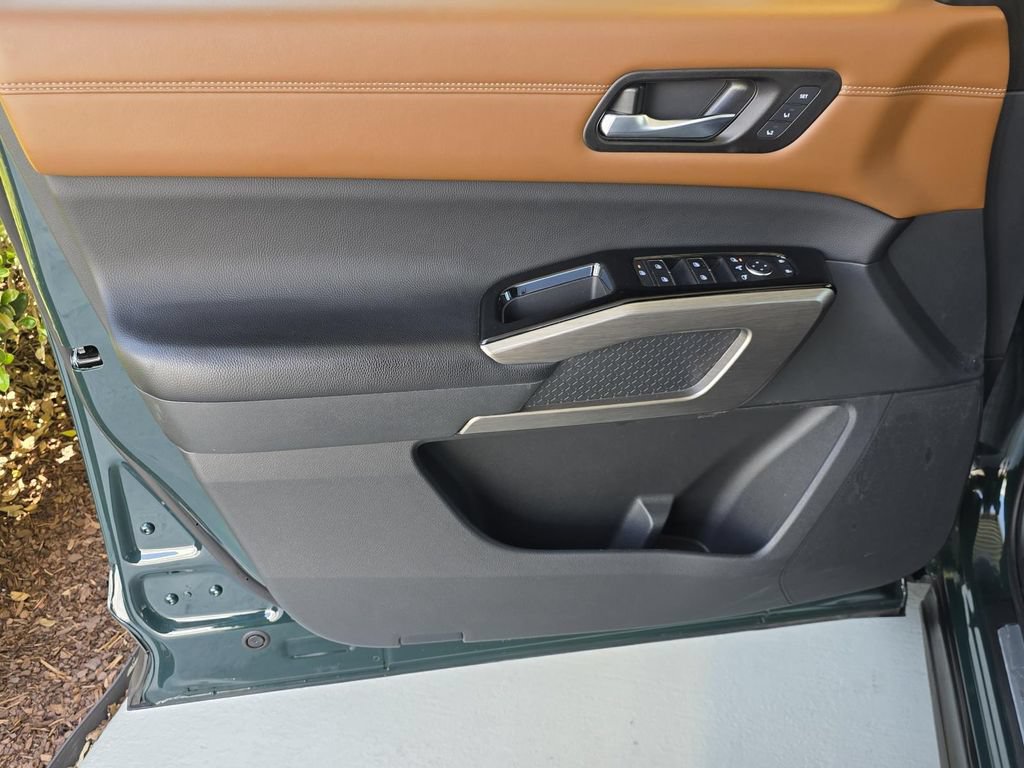 Used 2023 Nissan Pathfinder Platinum FWD image 43
