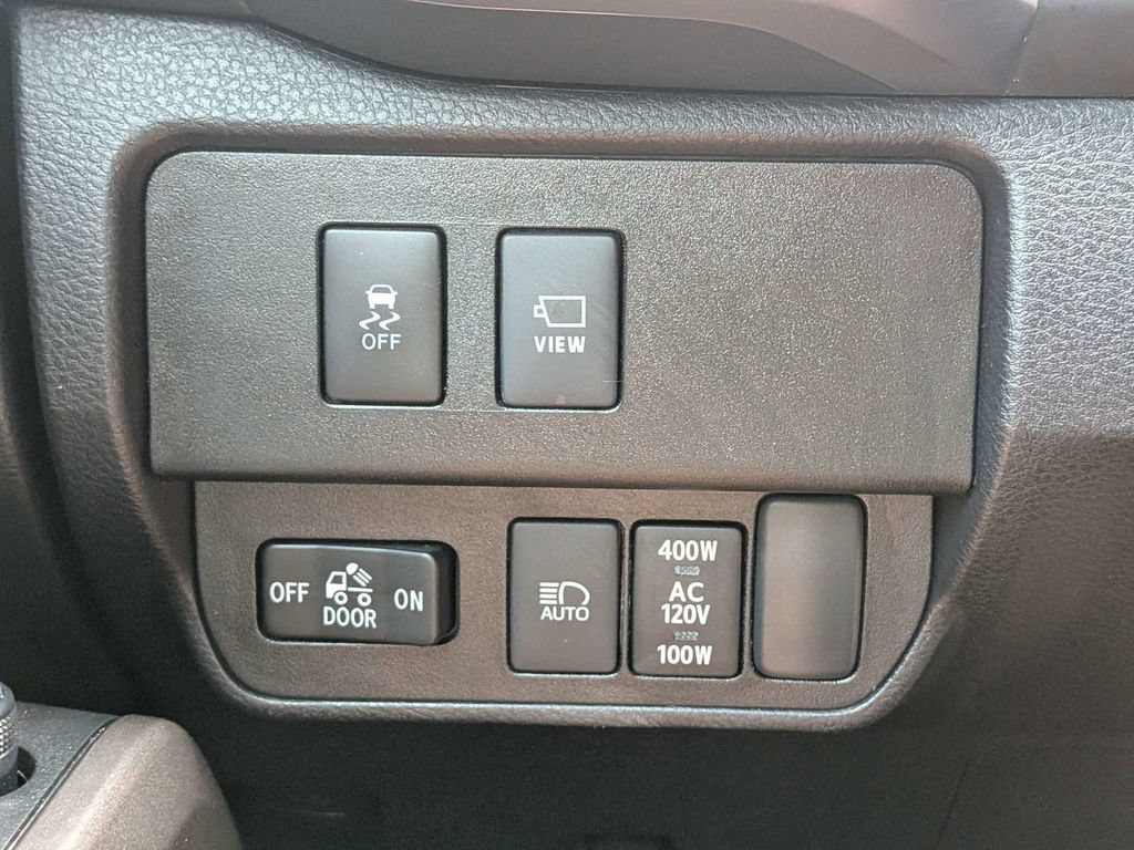 Used 2022 Toyota Tacoma Limited AWD/4WD image 31