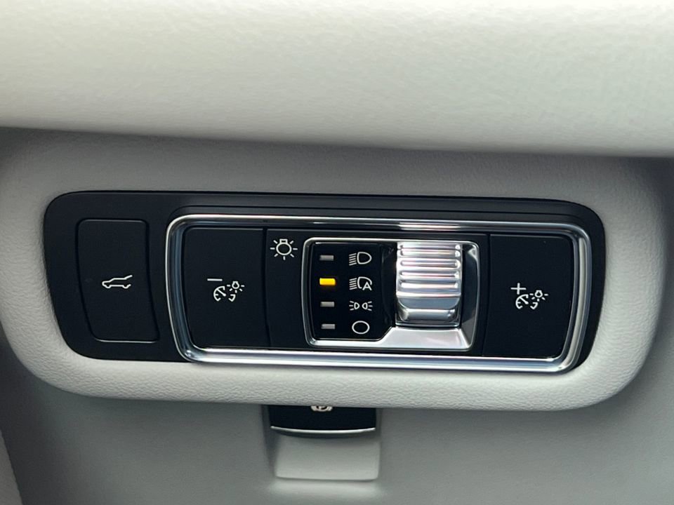 New 2026 Lincoln Nautilus Premier w/ Equipment Group 102A AWD/4WD image 16