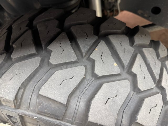 Used 2017 Jeep Wrangler Unlimited Sahara w/ Connectivity Group image 27