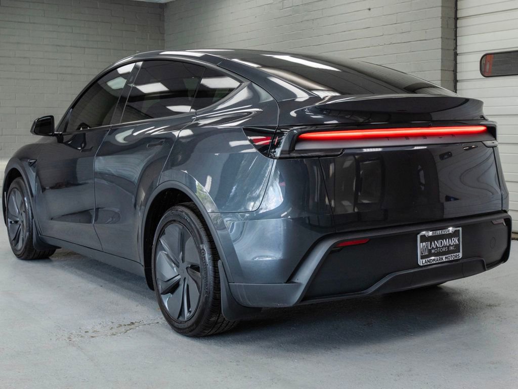 Used 2026 Tesla Model Y Long Range AWD/4WD image 30