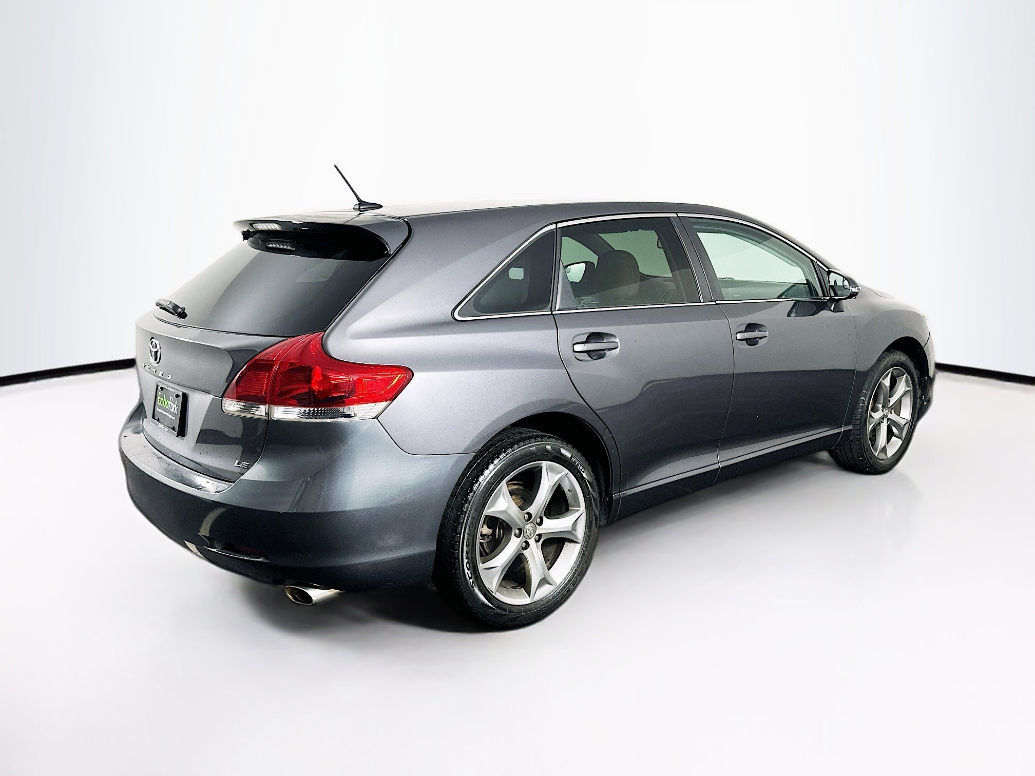 Used 2014 Toyota Venza LE w/ LE Convenience Package FWD image 9