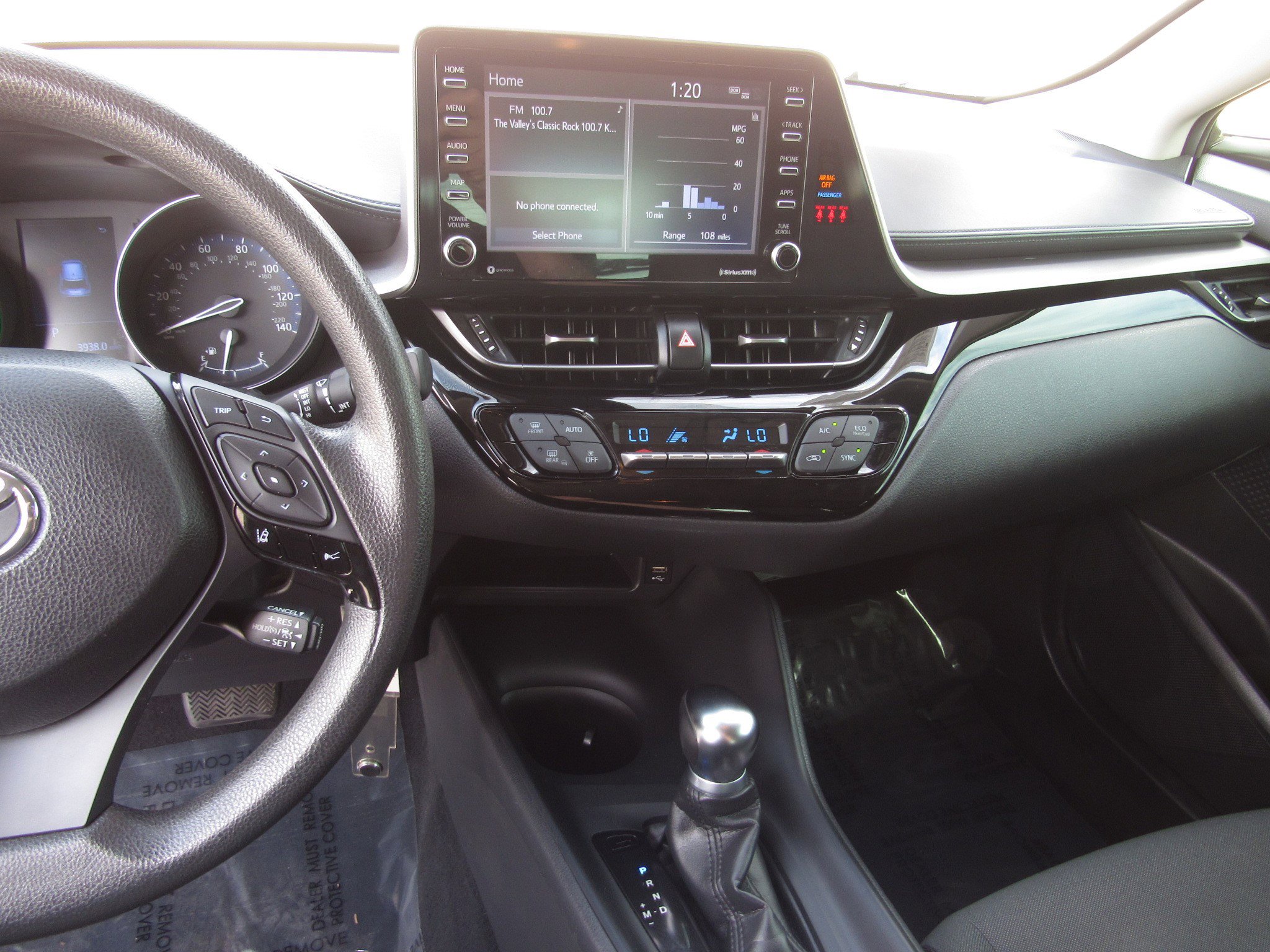 Used 2020 Toyota C-HR LE image 16