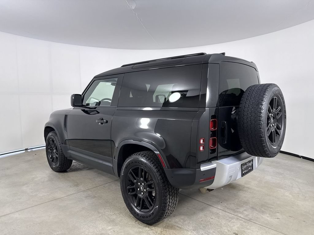 Used 2022 Land Rover Defender 90 AWD/4WD image 3