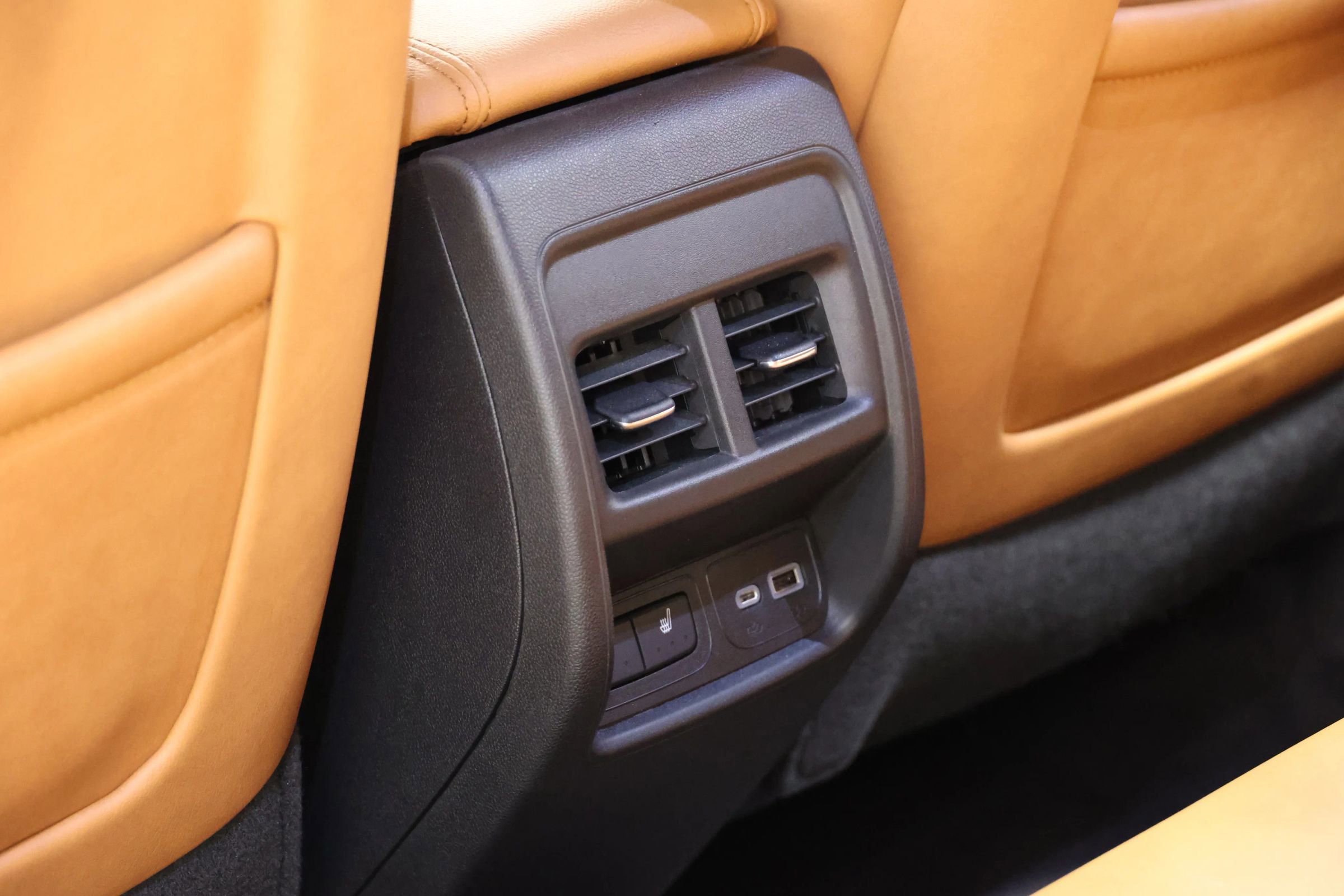 Used 2024 Cadillac XT4 Premium Luxury image 45