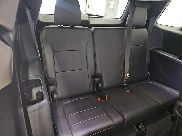 Used 2021 Chevrolet Traverse LT w/ LPO, Floor Liner Package AWD/4WD image 33