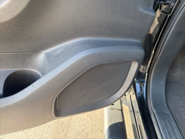 Used 2017 Nissan Titan SV image 33