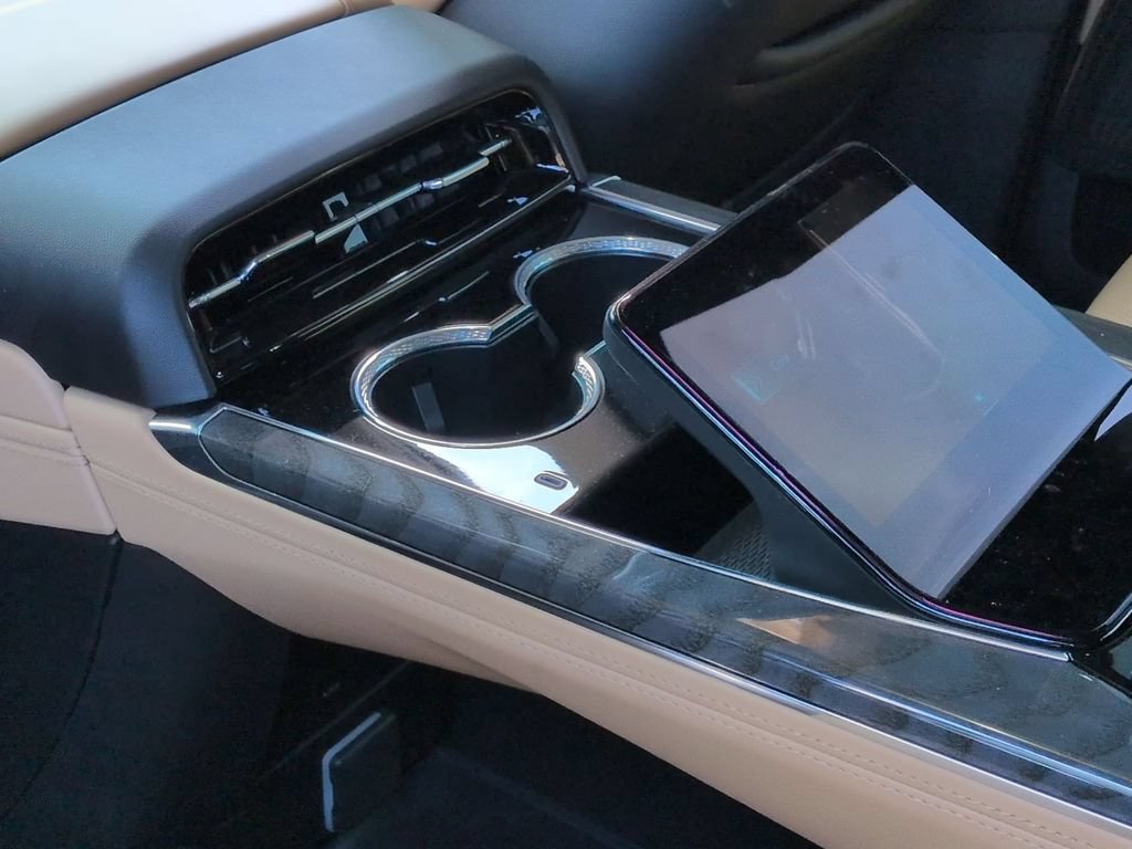 Certified 2025 Cadillac Escalade IQ Luxury 2 AWD/4WD image 22