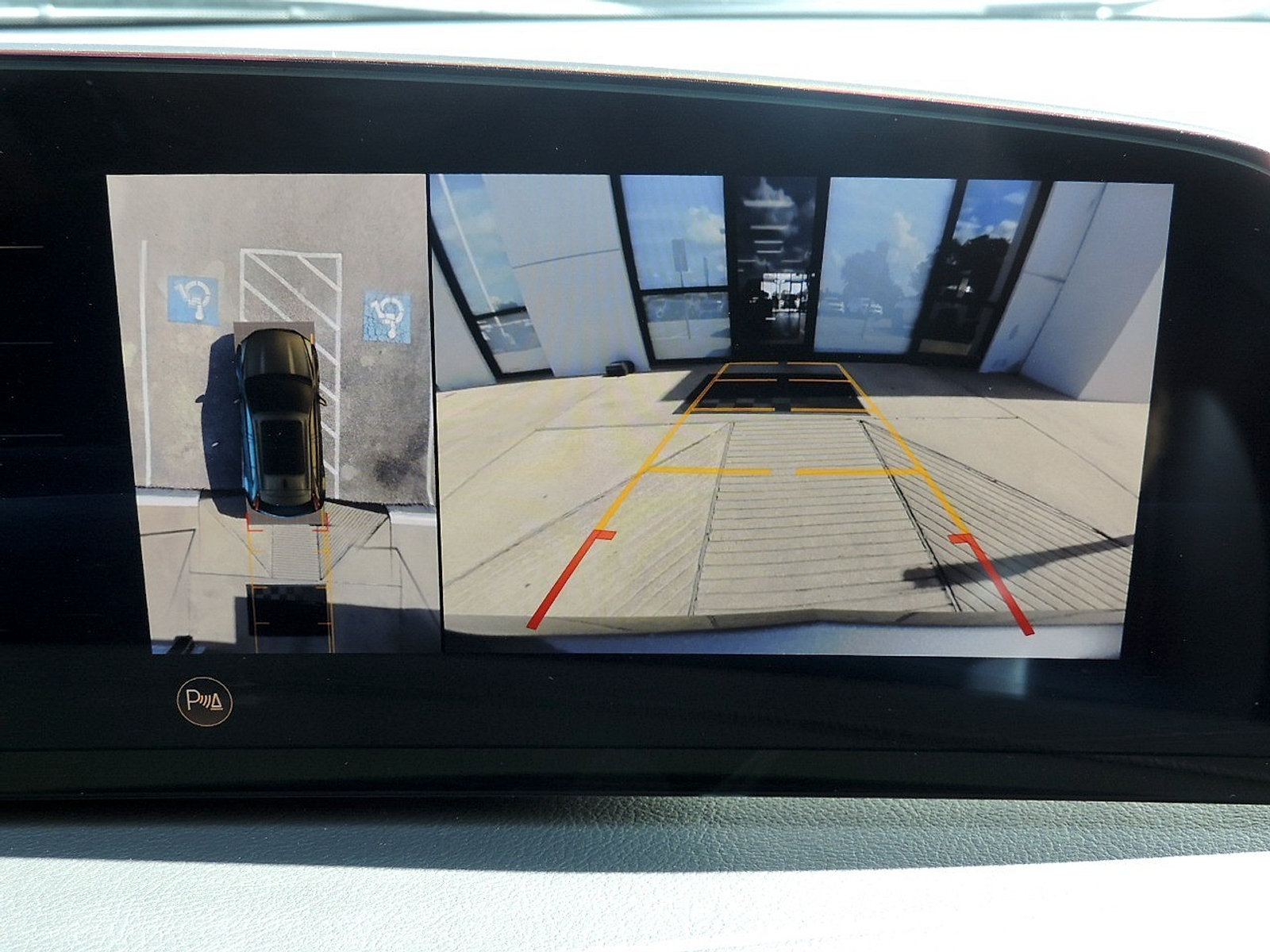 Certified 2025 Cadillac XT4 Premium Luxury FWD image 24