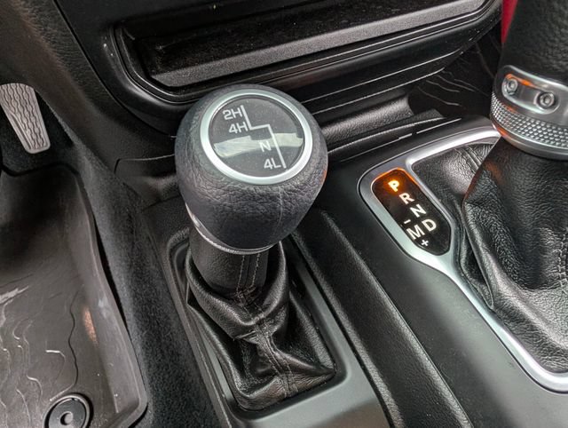 Used 2022 Jeep Wrangler Unlimited Sport AWD/4WD image 27