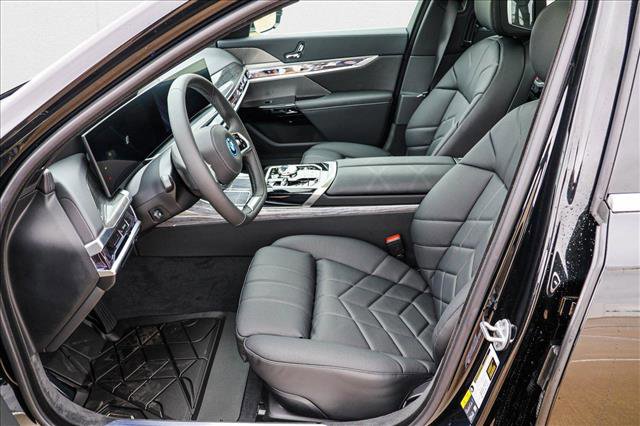 New 2025 BMW i7 eDrive50 w/ Premium Package image 12