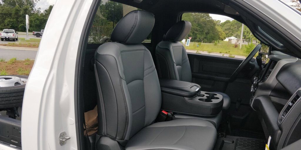 New 2025 RAM 4500 Tradesman w/ Chrome Appearance Group image 30