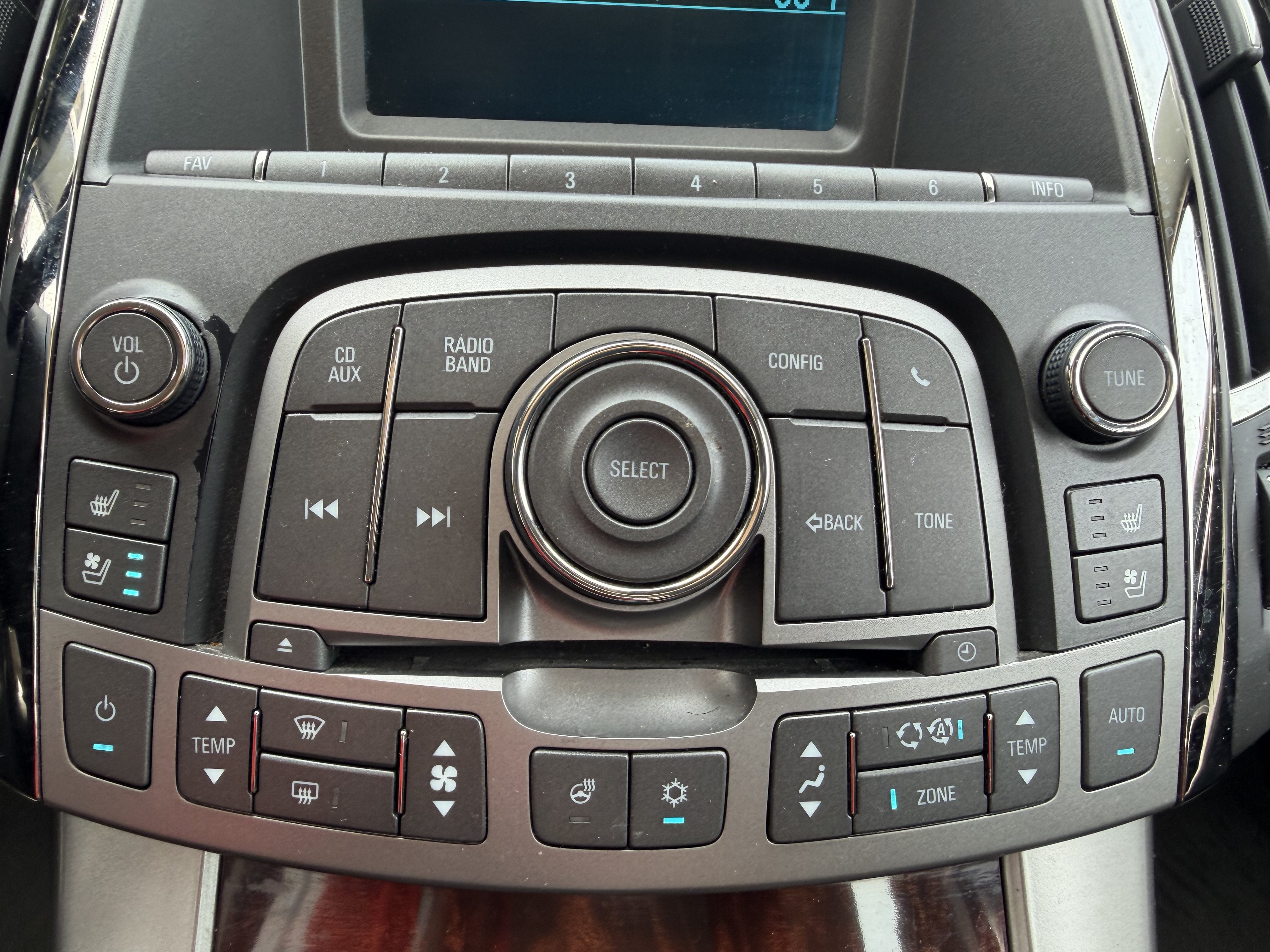 Used 2011 Buick LaCrosse CXS FWD image 16