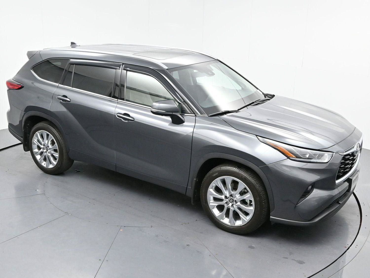 Used 2021 Toyota Highlander Limited AWD/4WD image 38