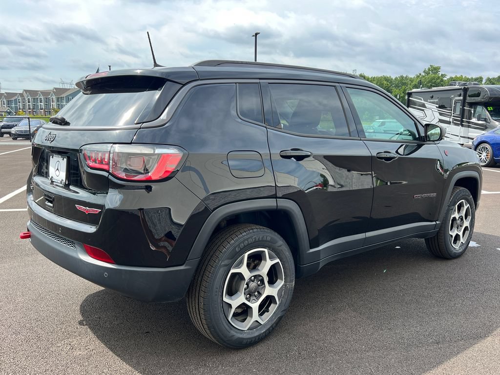 Used 2022 Jeep Compass Trailhawk w/ Trailhawk Convenience Group AWD/4WD image 8