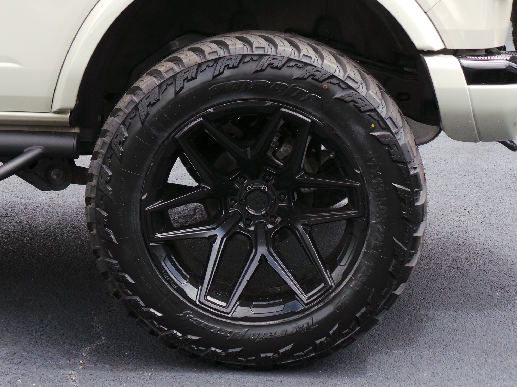 Used 2025 Ford Bronco Badlands AWD/4WD image 18