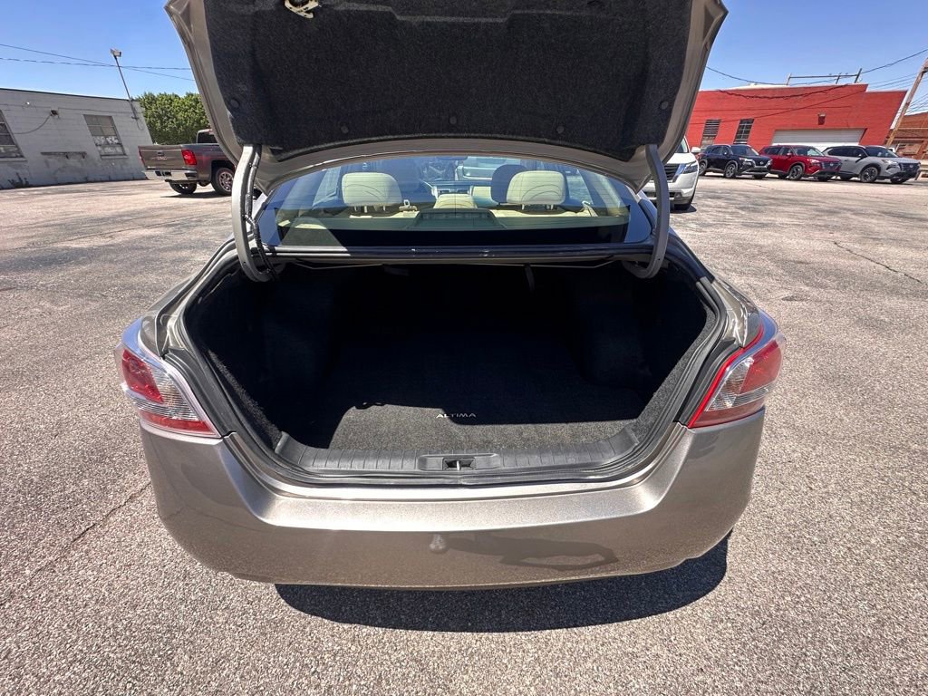 Used 2013 Nissan Altima 2.5 SL w/ 2.5 Moonroof Pkg FWD image 5