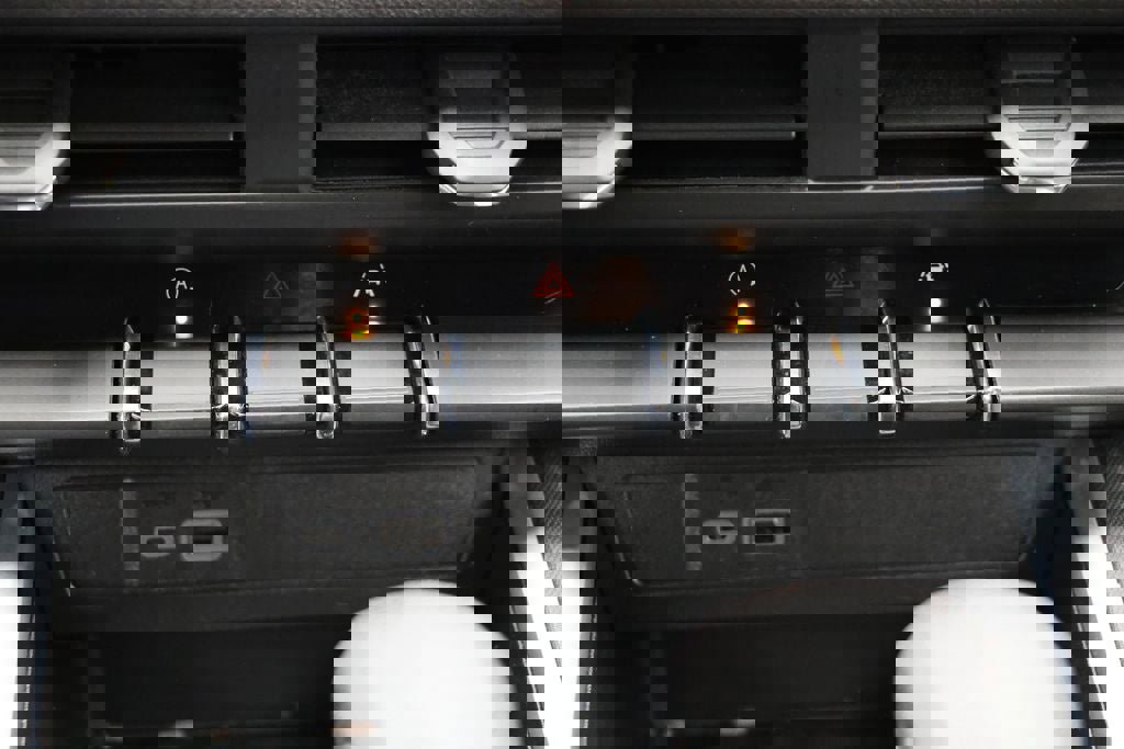 Used 2023 Chevrolet Colorado Trail Boss w/ Advanced Trailering Package image 25