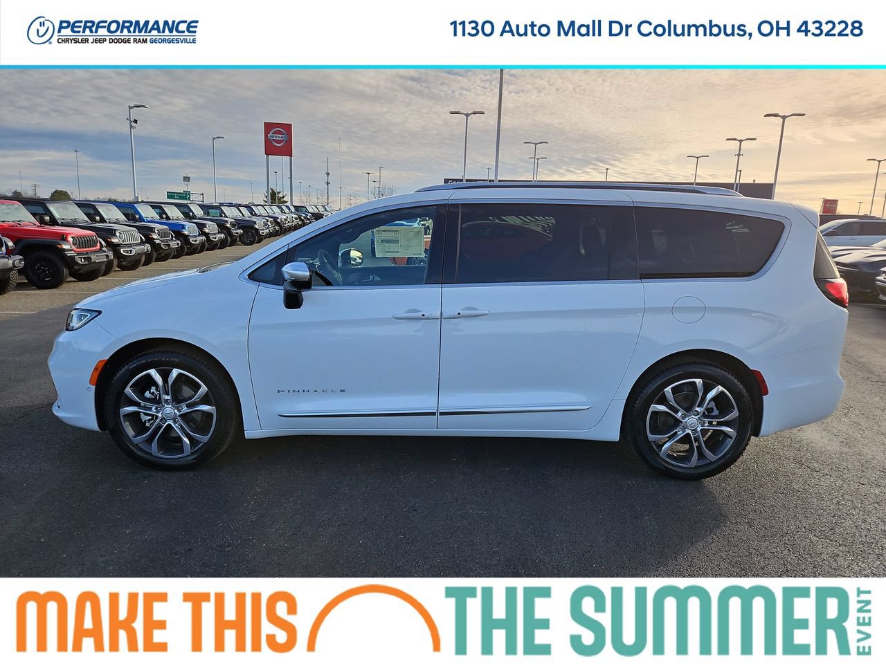 New 2026 Chrysler Pacifica Pinnacle w/ Trailer Tow Group FWD image 4