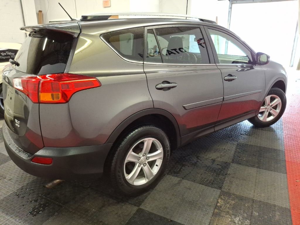 Used 2013 Toyota RAV4 XLE image 11