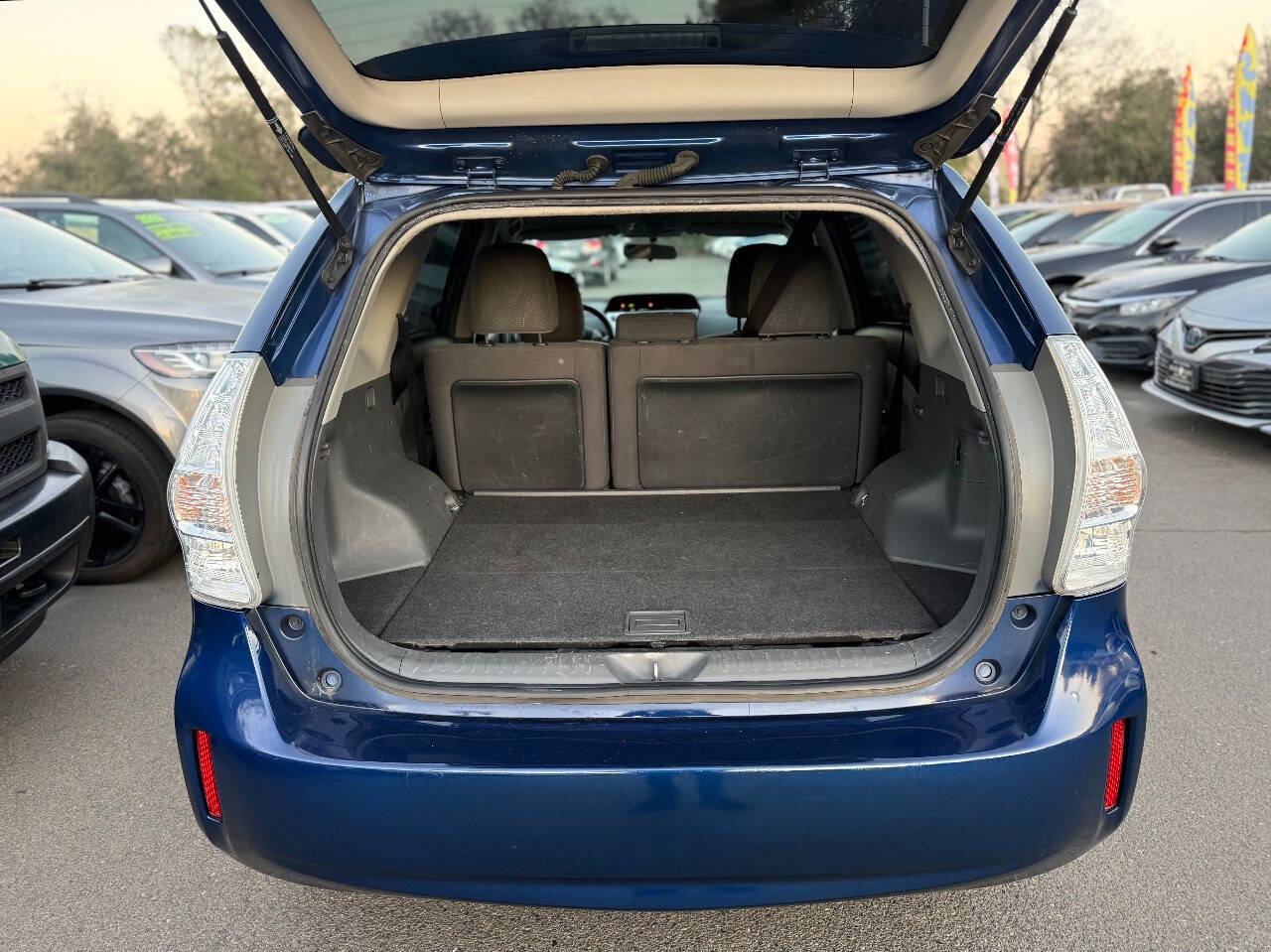 Used 2014 Toyota Prius V Three FWD image 6