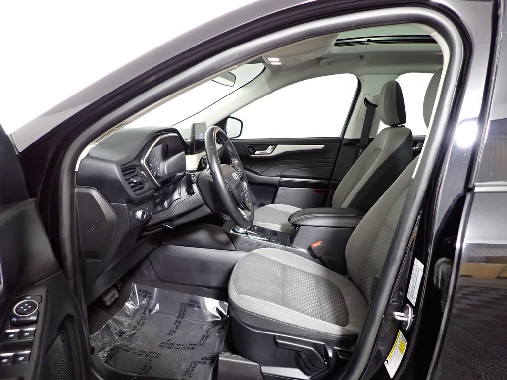 Used 2021 Ford Escape SE w/ Cold Weather Package FWD image 20