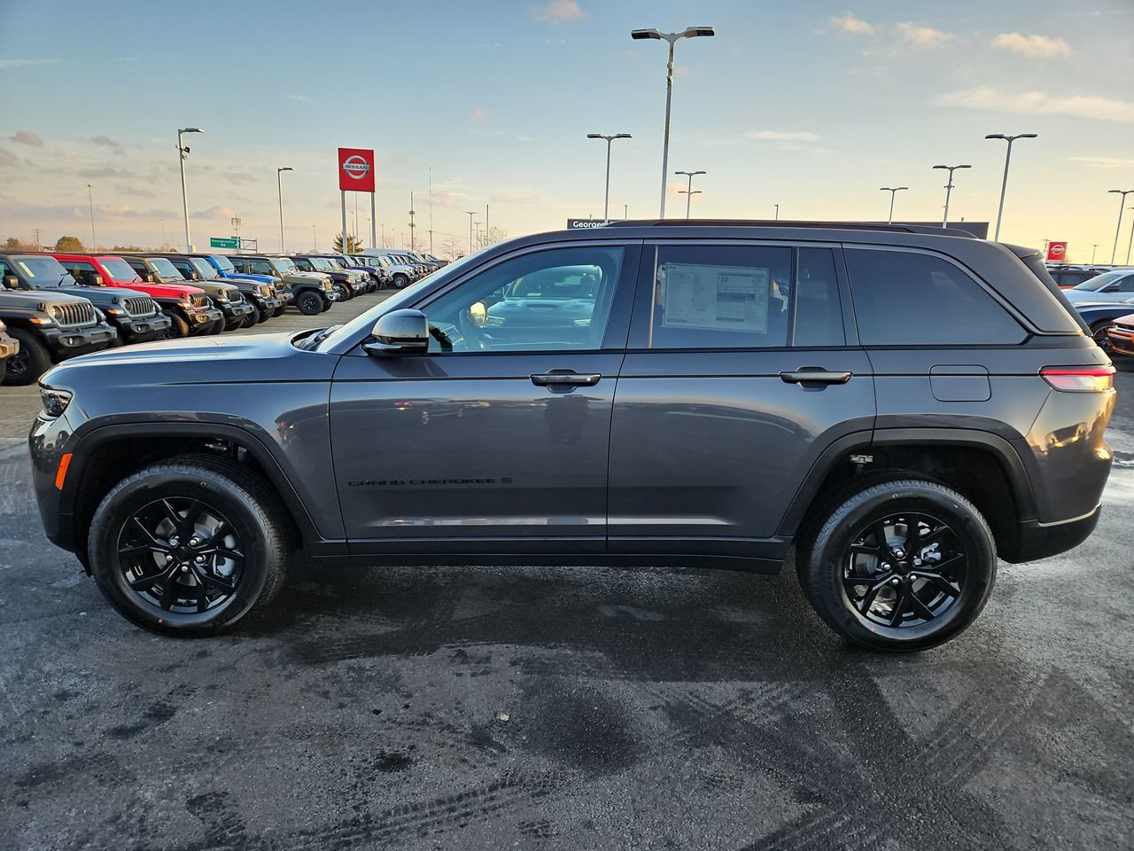 New 2026 Jeep Grand Cherokee Altitude AWD/4WD image 4
