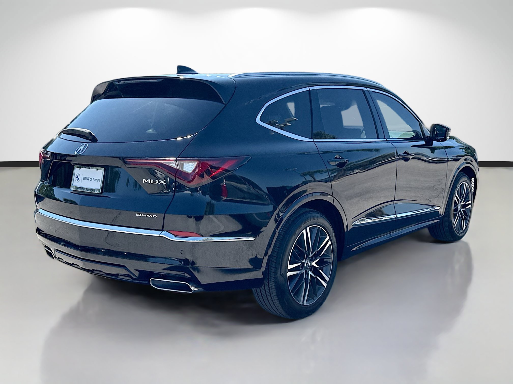 Used 2025 Acura MDX SH-AWD w/ Advance Package image 3