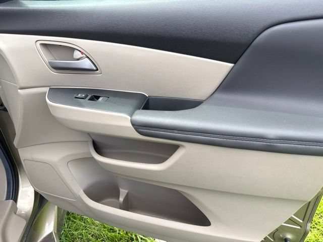 Used 2011 Honda Odyssey EX image 34