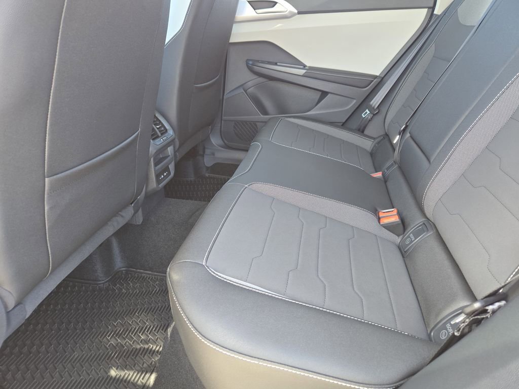 New 2026 Volkswagen Taos SE image 22
