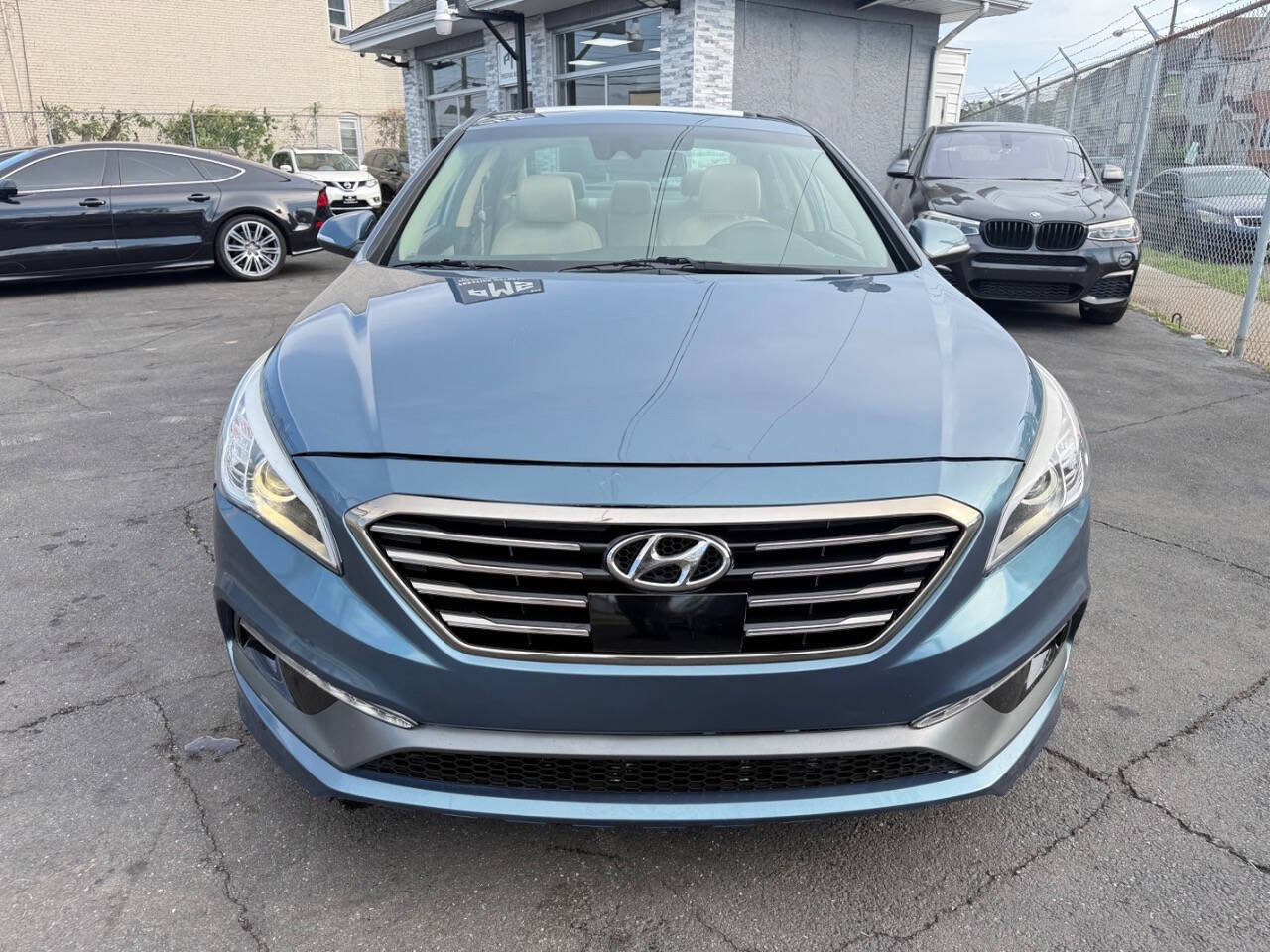 Used 2017 Hyundai Sonata Limited w/ Ultimate Package 04 FWD image 8