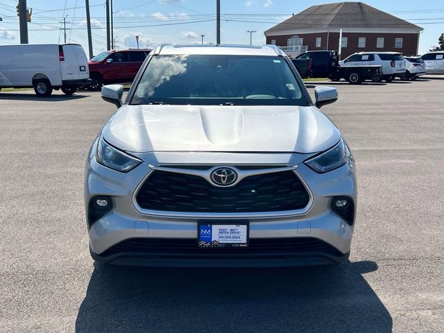 Used 2021 Toyota Highlander XLE image 9