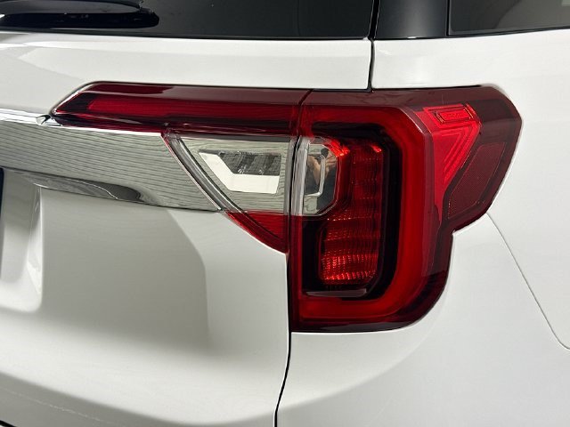 Used 2023 GMC Acadia SLT w/ Preferred Package FWD image 33