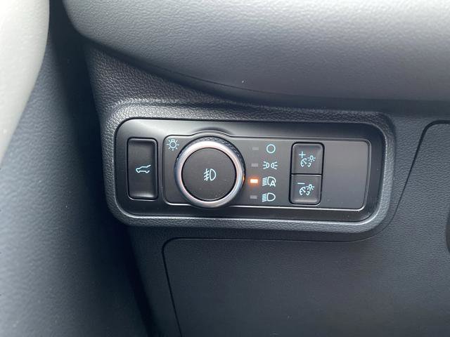 New 2026 Ford Explorer Active w/ Active Comfort Package image 24