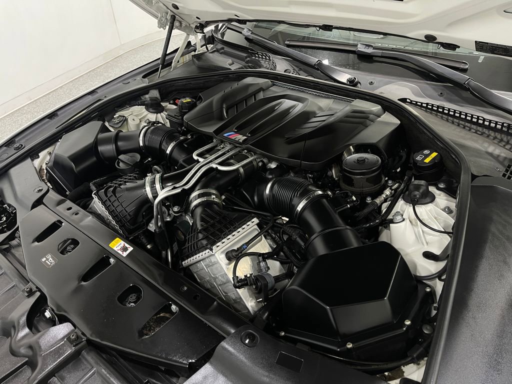 Used 2017 BMW M6 Convertible image 28